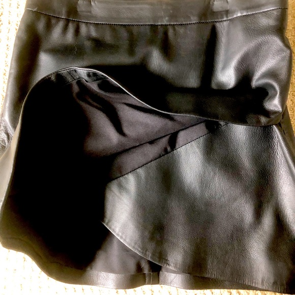Banana Republic black tulip hem mini skirt Sz 2 - Picture 3 of 6